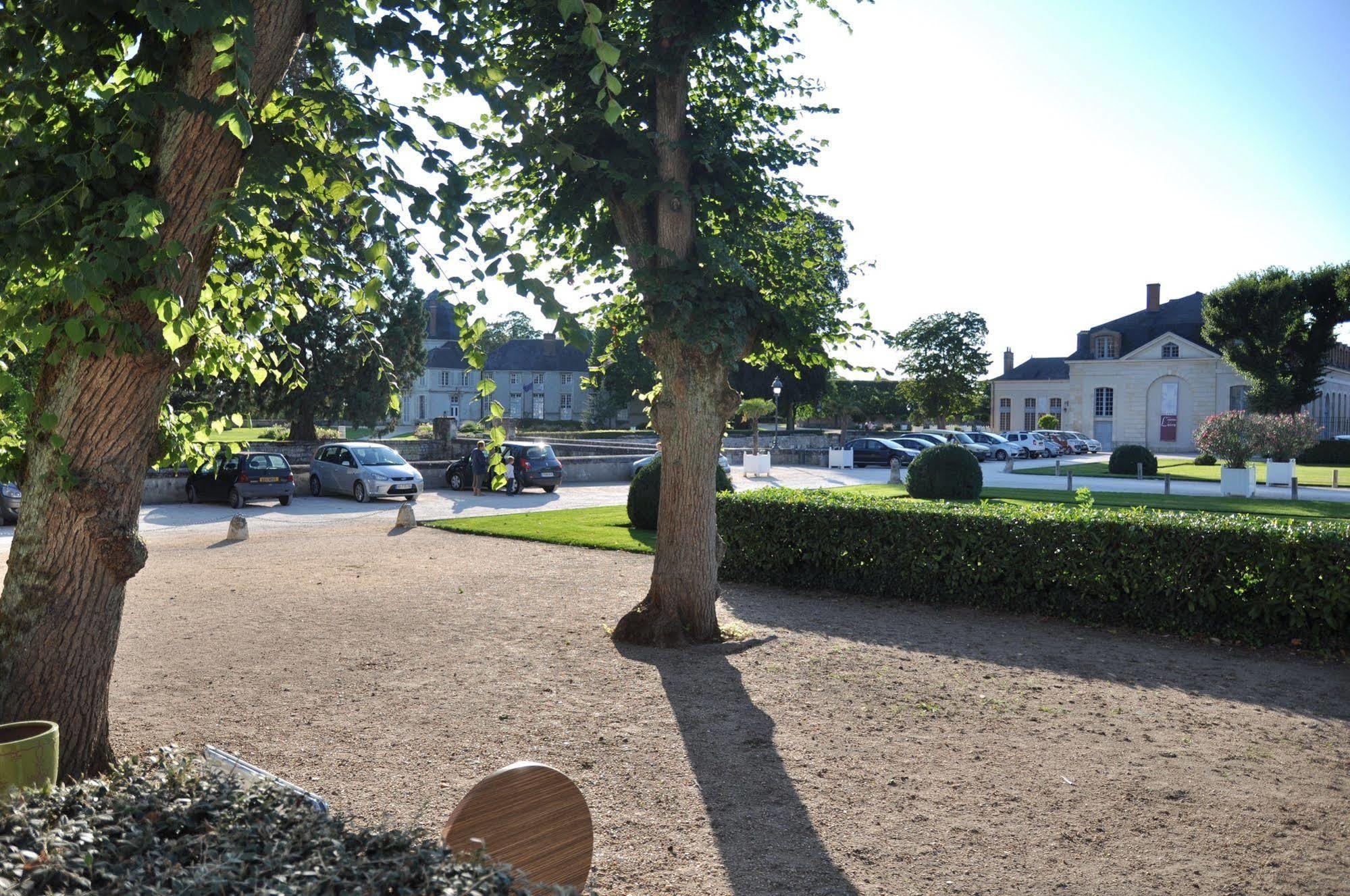 Hotel La Capitainerie Châteauneuf-sur-Loire Kültér fotó