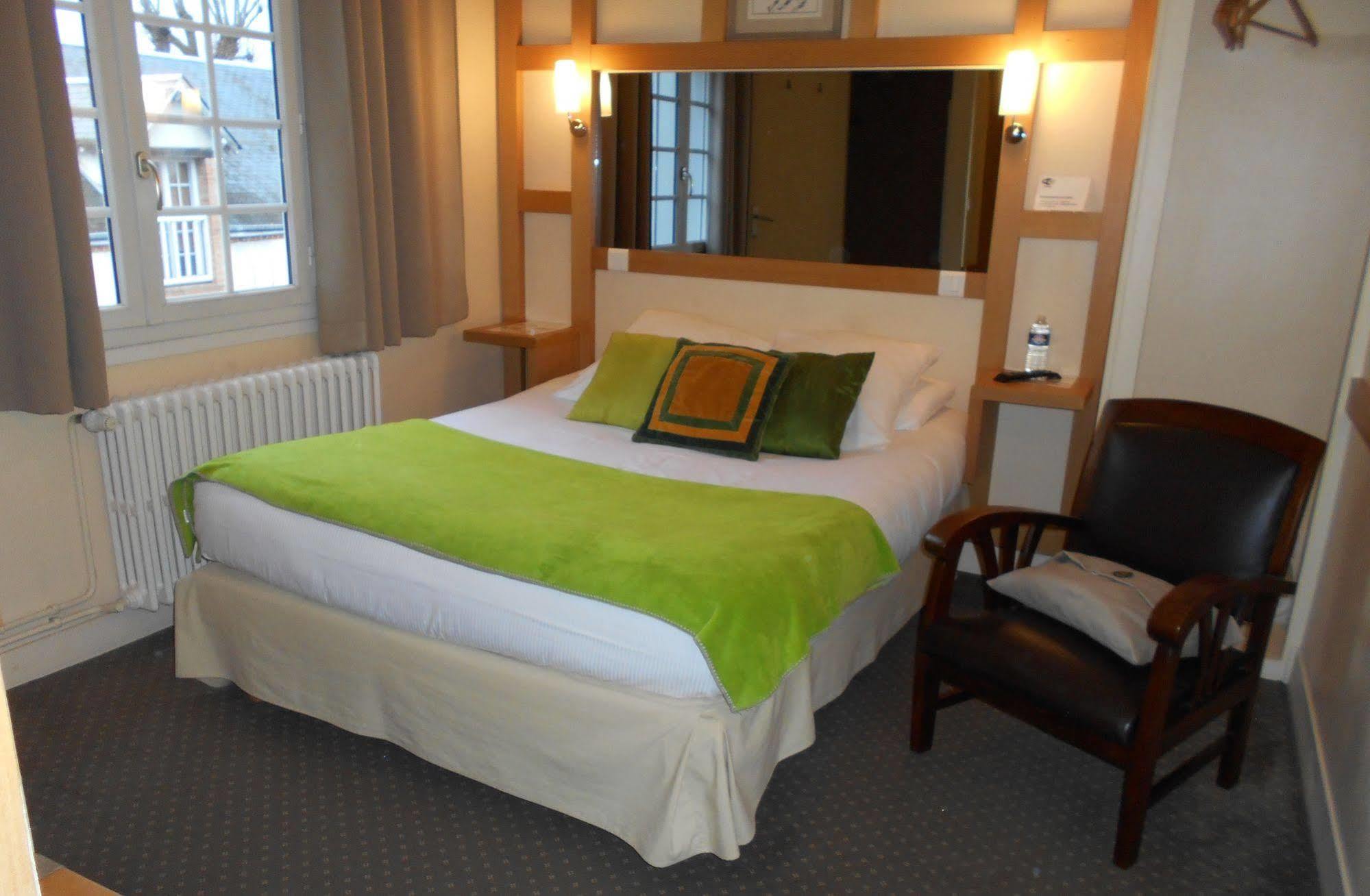 Hotel La Capitainerie Châteauneuf-sur-Loire Kültér fotó